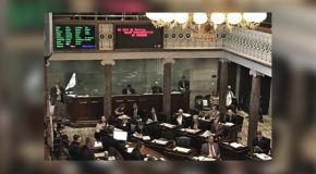 Senate passes Contract Accountability bill with unanimous vote